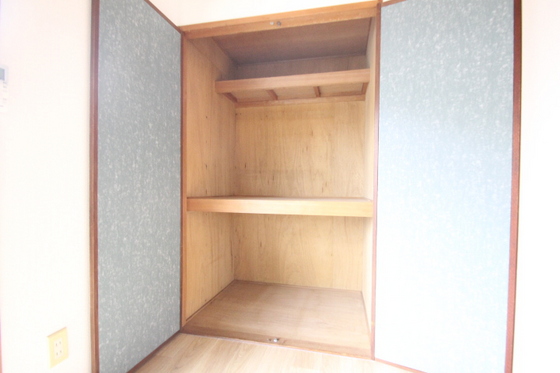 ロイヤルハウスみつみ