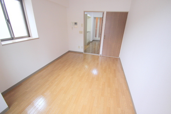 フローレンス尾前