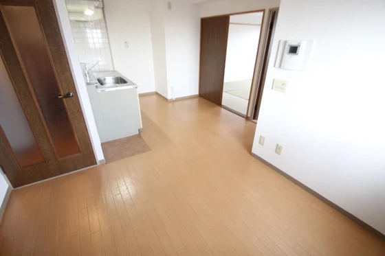 フローレンス尾前