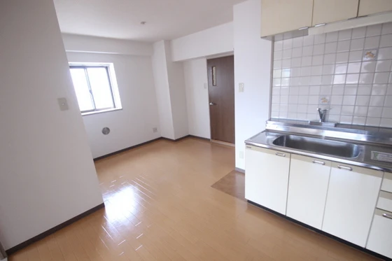 フローレンス尾前