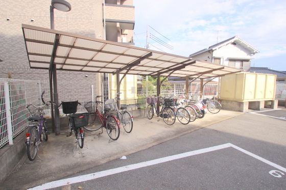 フローレンス尾前