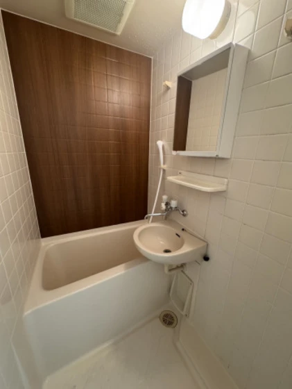 BAUHAUS十日市(旧:井隅ビル)