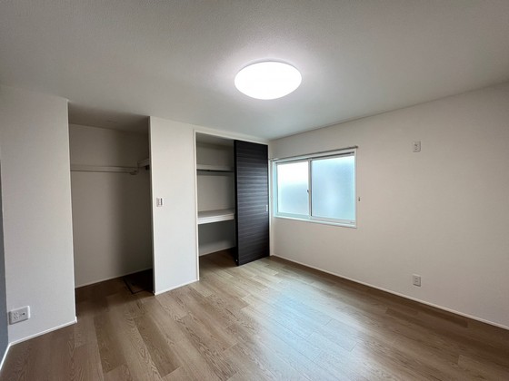 ファミール中村