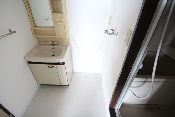 コーポホワイトハウス