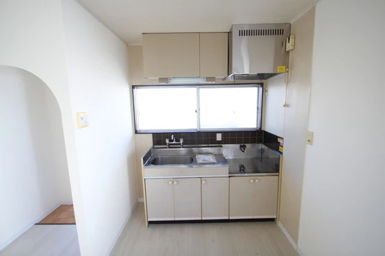 コーポホワイトハウス