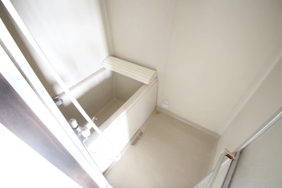 コーポホワイトハウス