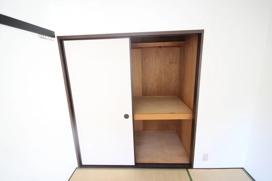 コーポホワイトハウス