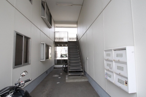 コーポホワイトハウス