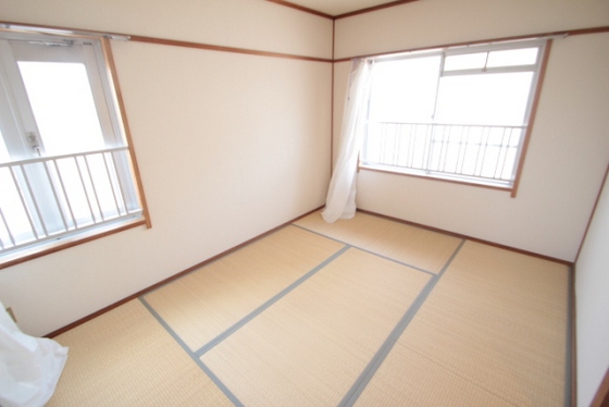 第1ビューハイツ