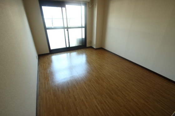 グランディ楽々園