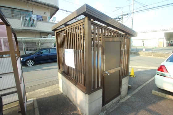 グランディ楽々園