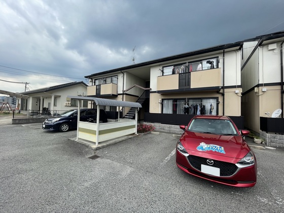 メイプルヒルズ B棟