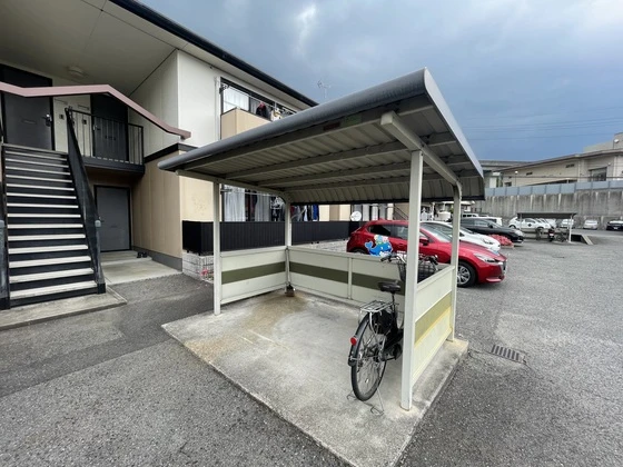 メイプルヒルズ B棟