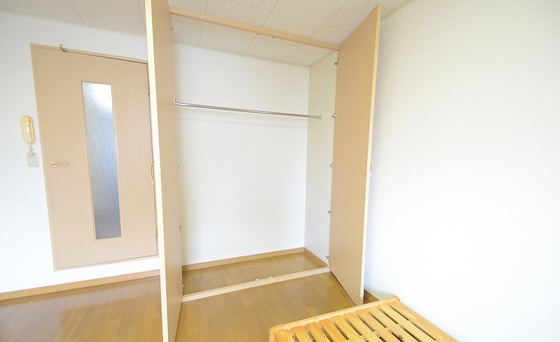 レオパレスレインボー