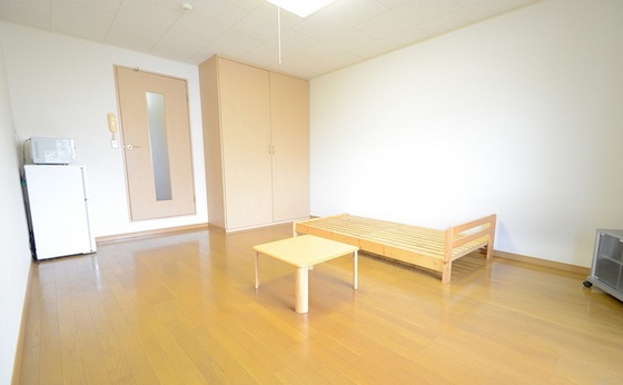 レオパレスレインボー