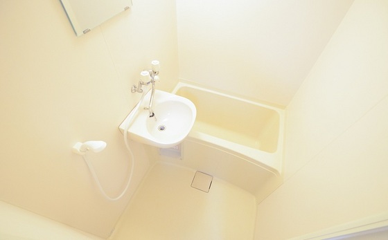 レオパレスレインボー