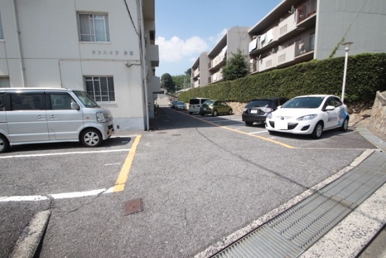 サンハイツ井東