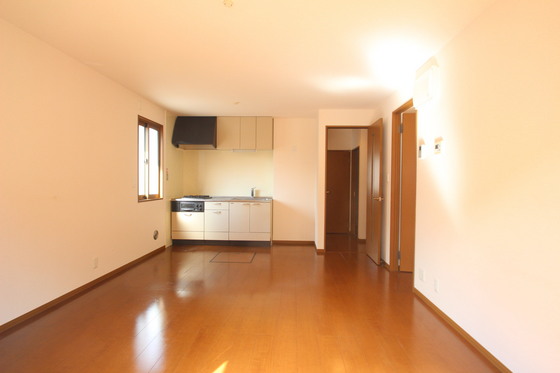 ファミール三筋 A棟