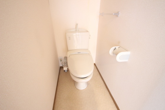 ファミール三筋 A棟