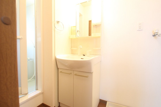 ファミール三筋 A棟