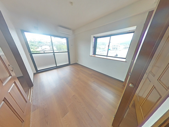 ルミエール伴丈木