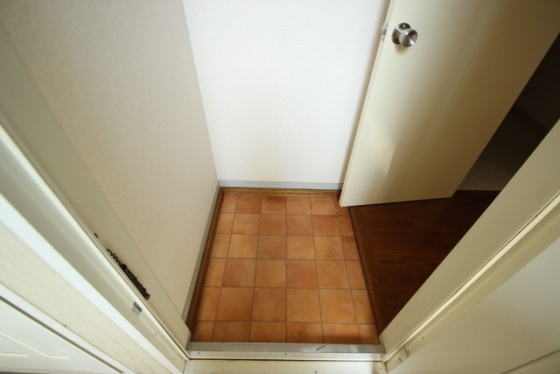 プレジール倉本 A棟