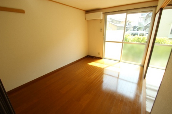 プレジール倉本 A棟