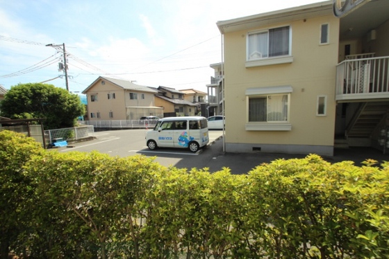 プレジール倉本 A棟