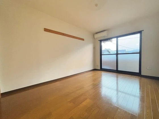 ポム・ド・ピン中央