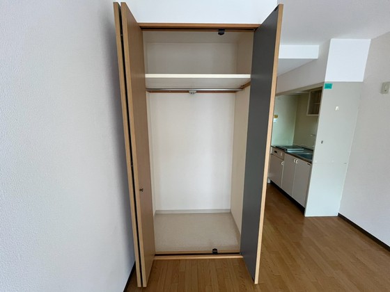 ポム・ド・ピン中央