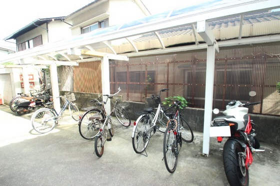 ポム・ド・ピン中央