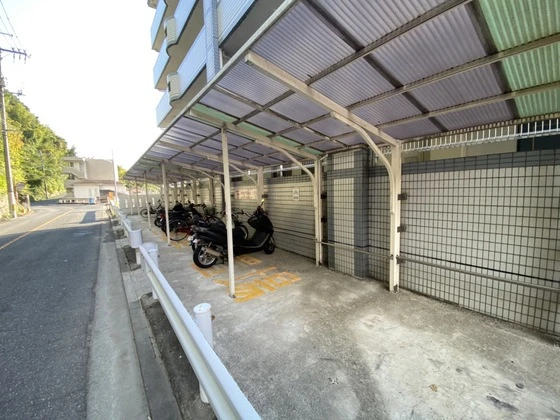 リマーカーブル己斐