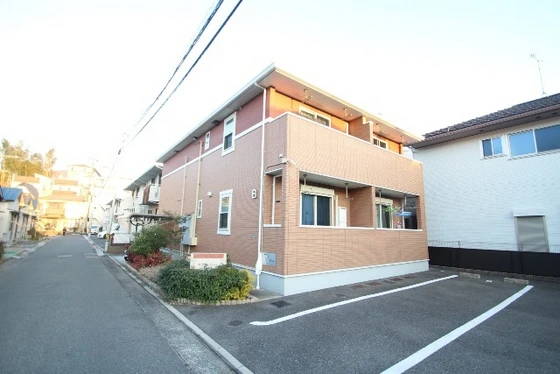 ホクラ・ウバイ B