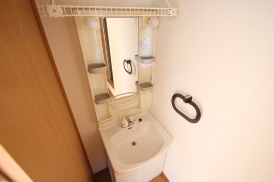 サンビレッジ府中 B