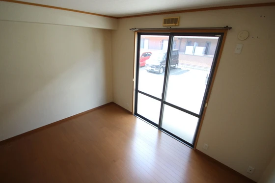 サンビレッジ府中 B