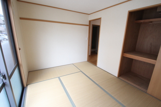 サンビレッジ府中 B