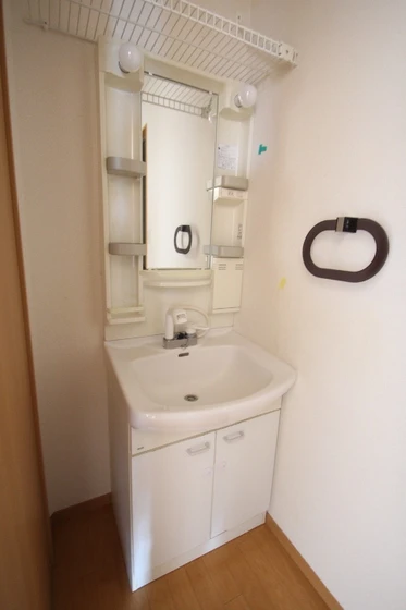 サンビレッジ府中 B