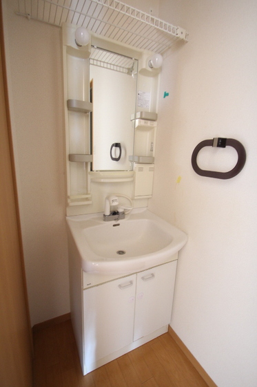 サンビレッジ府中 B