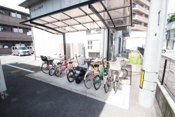 サンビレッジ府中 B