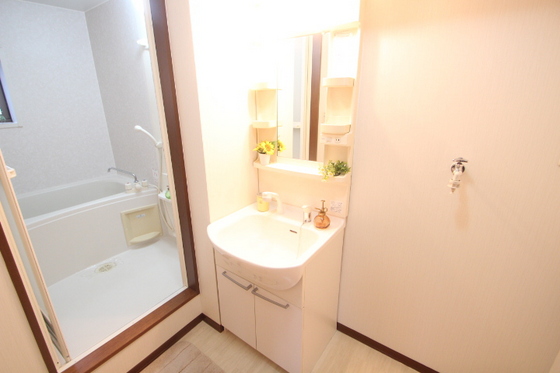 イーストリバーパラリア 弐番館