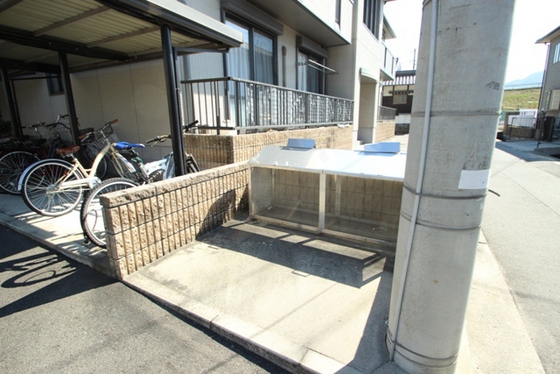 イーストリバーパラリア 弐番館