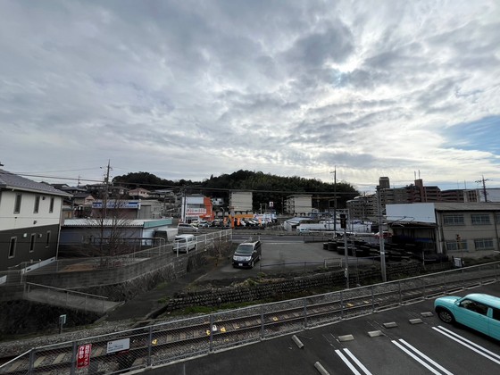 ジェネス八木 B棟