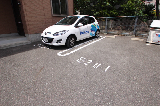 ジェネス八木 B棟