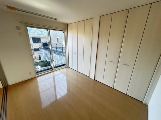 メゾン四季壱番館