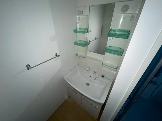 ロッコーマンション駅前通り