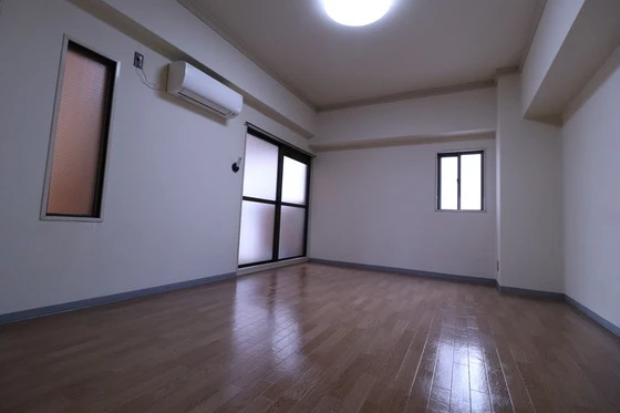 ロッコーマンション駅前通り