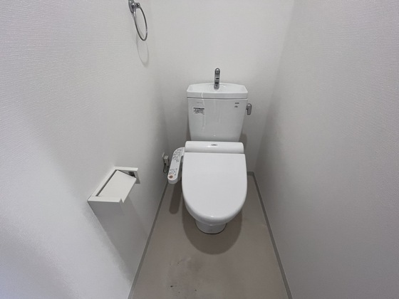 アルル五日市駅前