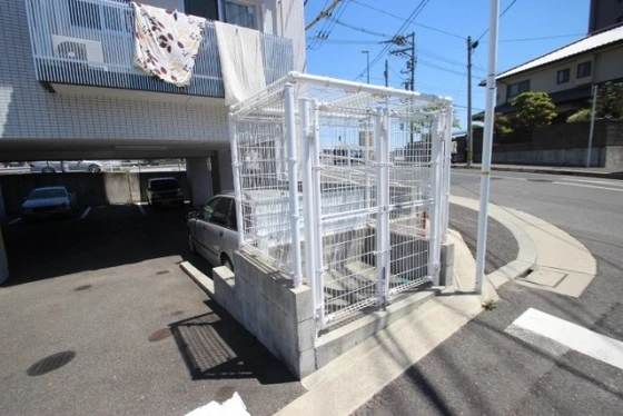 アルル五日市駅前