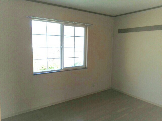 サンプレイス八木