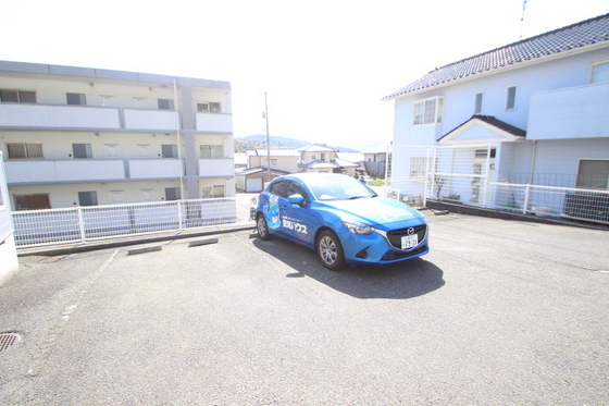 サンプレイス八木